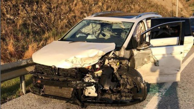 Así quedó el coche del detenido.