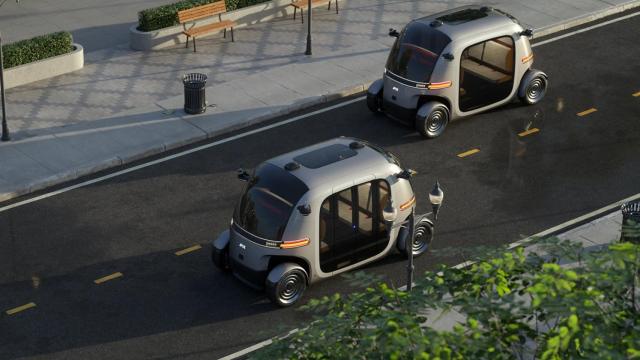 Pix Robobus circulando por una calle