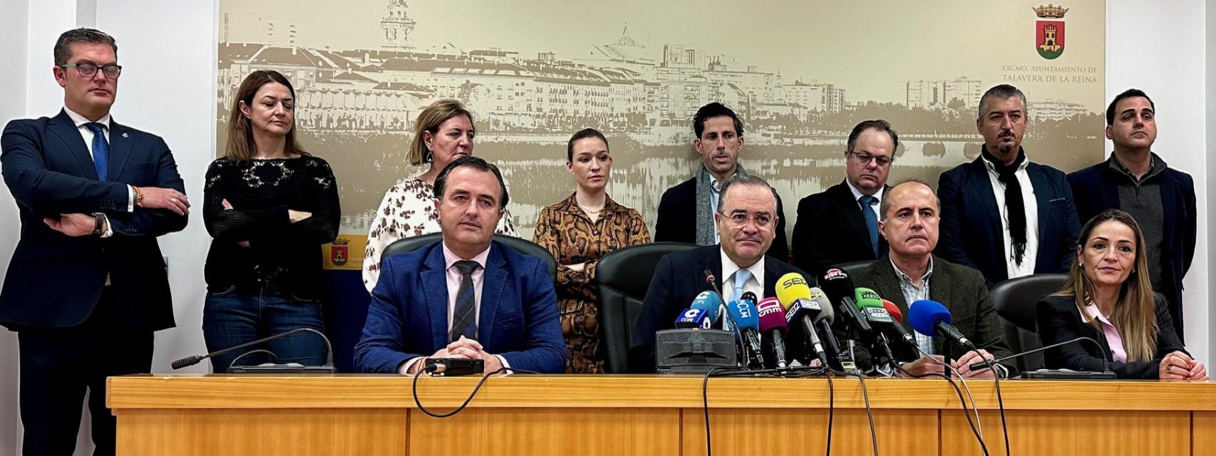 Balance del alcalde de Talavera, José Julián Gregorio, junto a todo su equipo de gobierno este jueves en rueda de prensa