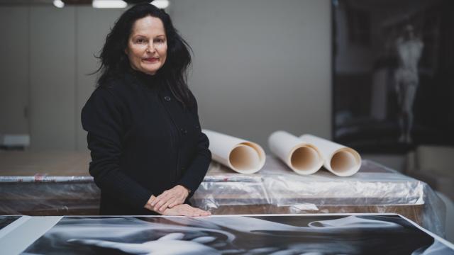 Isabel Muñoz en su estudio de Madrid / Foto: David Morales.