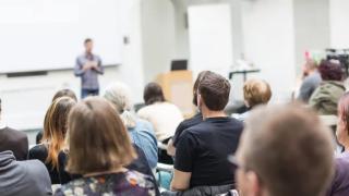 Imagen de archivo de unos alumnos en clase.