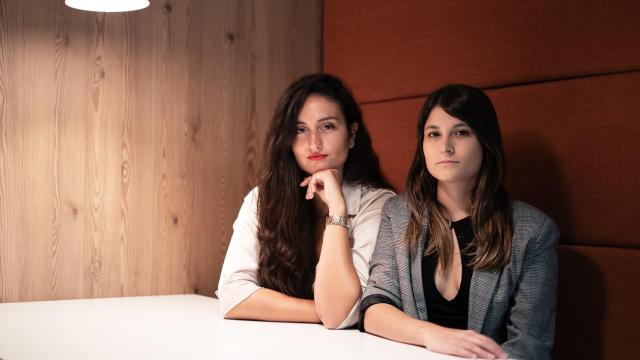 Las autoras del libro.