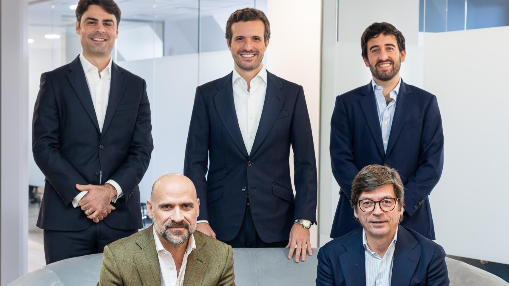 El equipo de Hyperion. En el centro, el exlíder del Partido Popula, Pablo Casado.