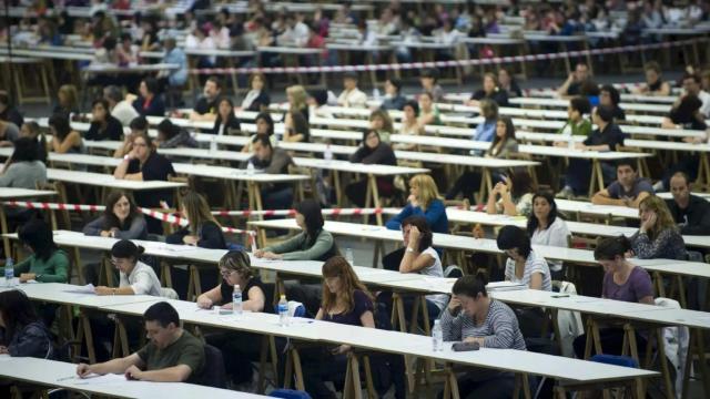Examinados de oposiciones. Miguel Toña / Efe