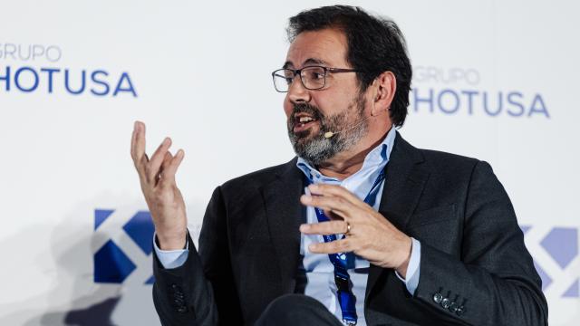 El presidente de ALA, Javier Gándara, en el Foro Hotusa