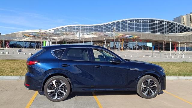 Vista del Mazda CX 60.