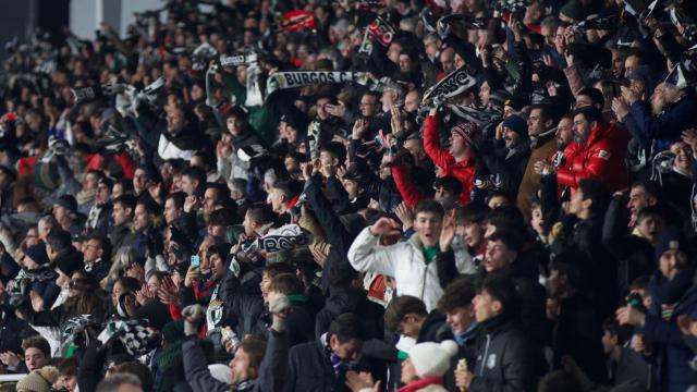 Imagen de la afición del Burgos CF durante el derbi castellano con el Real Valladolid.