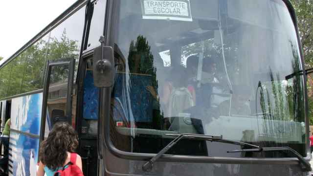 Autobús escolar. Imagen de archivo