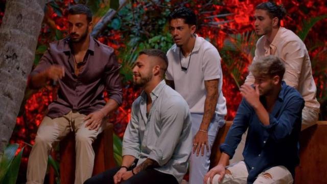 Álex se enfrenta a las imágenes de la infidelidad de Marieta en la próxima entrega de 'La isla de las tentaciones'.