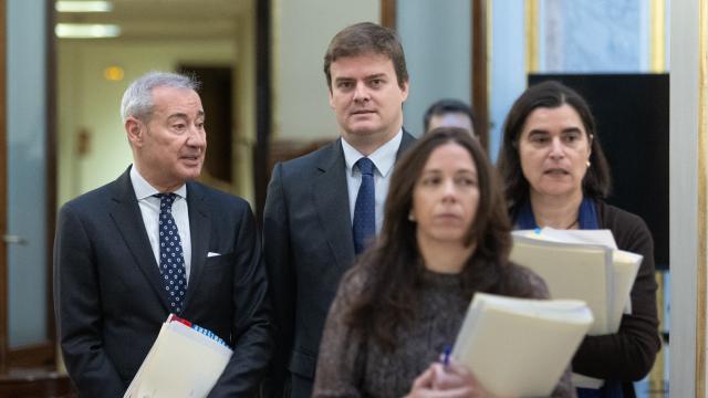 El letrado mayor del Congreso, Fernando Galindo (2d), el pasado mes de noviembre.