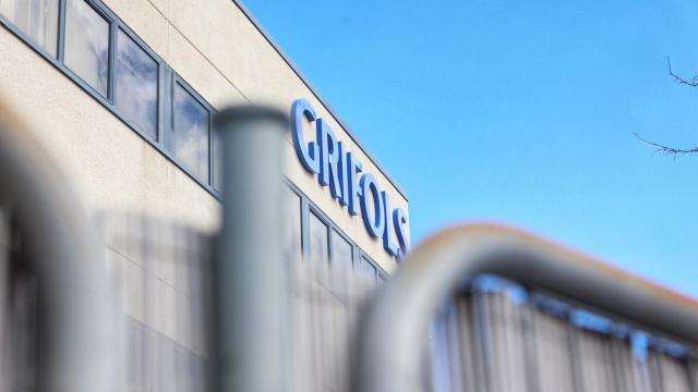 Fachada de la sede de Grifols en Coslada (Madrid).