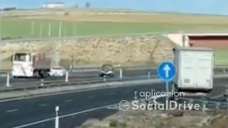 Se hace viral el vídeo de un kamikaze circulando en dirección contraria por Toledo