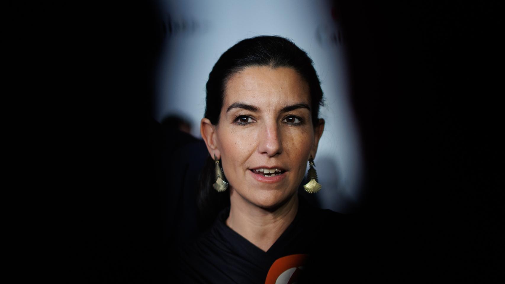 Rocío Monasterio, portavoz de Vox en la Asamblea de Madrid, atiende a los medios de comunicación, en noviembre de 2023.