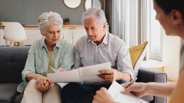 ¿Puede pedir la legítima un hijo si le han desheredado en el testamento?