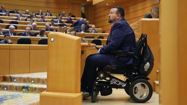 El alcalde de La Roda y senador del PSOE, Juan Ramón Amores, este jueves en el Senado