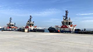 Los tres remolcadores de Boluda en el puerto Abu Qir de Egipto. EE