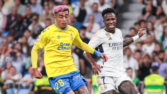 Julián Araujo y Vinicius, en el Real Madrid - Las Palmas