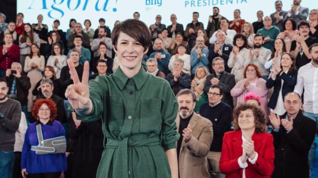 Ana Pontón, candidata del BNG a la Presidencia de la Xunta, en la convención del BNG para relanzar su candidaturaEl Bloque Nacionalista Galego (BNG) ha relanzado este domingo la candidatura de Ana Pontón a la Presidencia de la Xunta con un acto que ha sobrepasado el escenario elegido para unas mil personas en el Multiuosos do Sar, con centenares siguiéndolo en una pantalla en el exterior, y en el que la líder nacionalista ha apelado a soñar con despertarse el 19 de febrero con una presidenta.POLITICA ESPAÑA EUROPA GALICIA AUTONOMÍASBNG