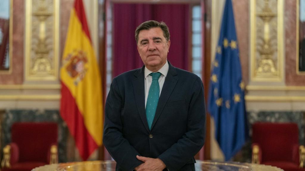 José Antonio Bermúdez de Castro, en el Salon de pasos perdidos del Congreso