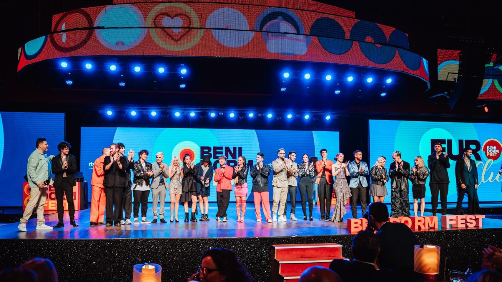 Cóctel y actuaciones de bienvenida del Benidorm Fest 2024.