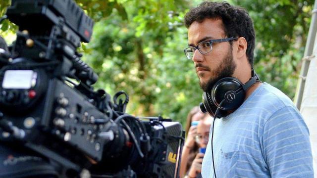 El director de cine Armando Ravelo durante un rodaje.