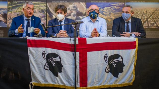 El juez insinúa la próxima imputación de Puigdemont por traición en el caso de la trama rusa del 'procés'