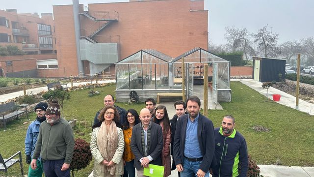 Inauguración del jardín terapéutico de la Fundación Intras en Valladolid
