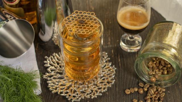 En este restaurante de Valencia con estrella Michelin se prepara el mejor carajillo de España