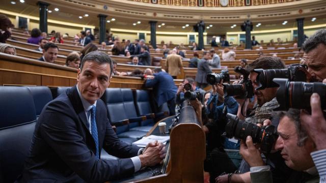 El presidente del Gobierno, Pedro Sánchez, este martes en el Pleno del Congreso en el que se ha votado la Ley de Amnistía.
