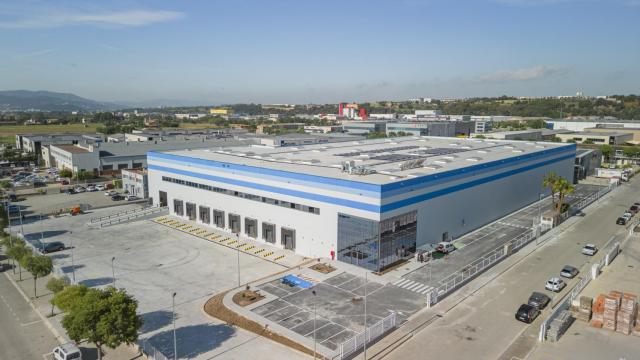 Una de las naves logísticas adquiridas por AEW (Natixis IM).