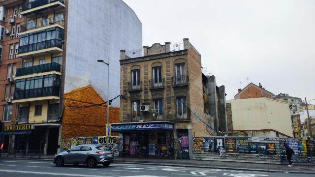 El solitario edificio ubicado en Bravo Murillo 336.