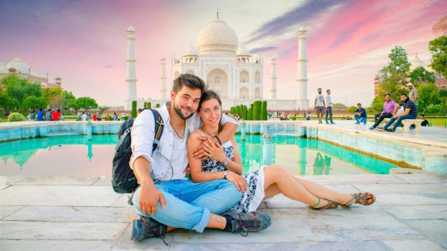 Los coCEO y cofundadores de MyThesis Academy durante el viaje alrededor del mundo en bicicleta que dio lugar a la génesis de su proyecto disruptor.