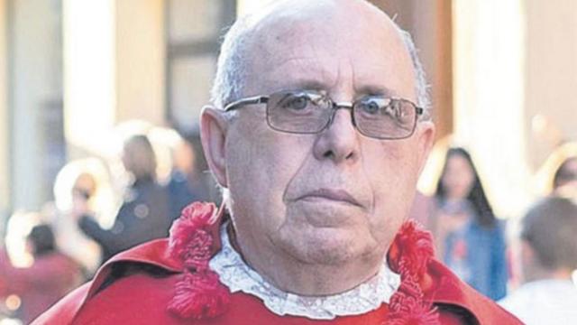 Don Alfonso en una procesión.