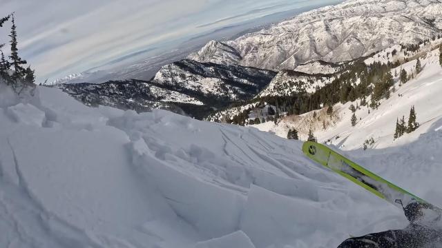 Steve Gourley entrando en la avalancha.