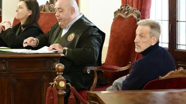 El ex concejal Pedro Muñoz asiste a una vista en la Audiencia Provincial en la que se decide si entra en prisión tras la condena impuesta