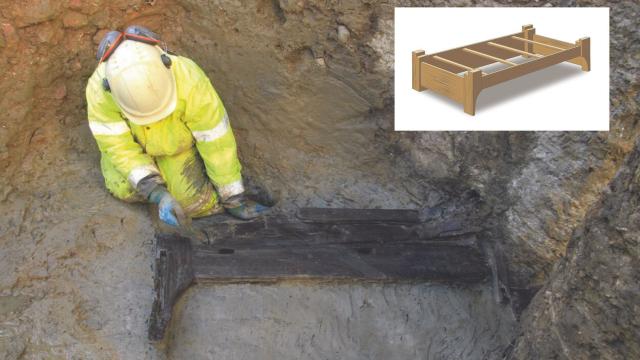 La cama funeraria romana hallada en Londres.