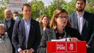 Juan Lobato en un acto de Noelia Posse.