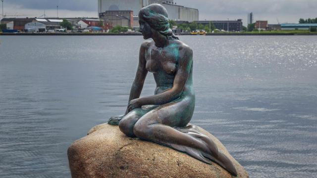 La Sirenita de Copenhague, Dinamarca.