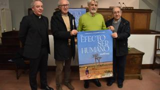 El vicario general de la Archidiócesis de Valladolid, Jesús Fernández Lubiano; el consiliario de Manos Unidas, José María Gil, el misionero Manuel Carreira Sebio; y el presidente de la Comisión Gestora de Manos Unidas de Valladolid, José María Borge, presentan la nueva campaña de Manos Unidas