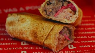 La nueva versión del kebab arrasa en Tetuán: carne de primera calidad maridada hasta 48 horas