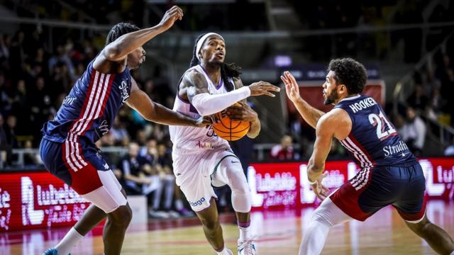 Kendrick Perry durante el SIG Strasbourg vs. Unicaja de Málaga de la BCL.