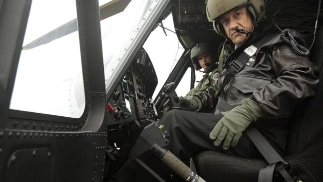 Sebastián Piñera, en un helicóptero en 2010.