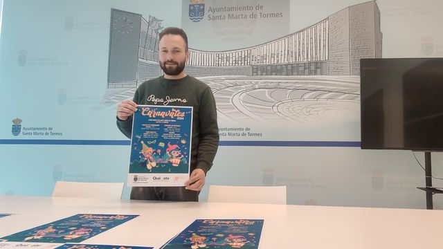 El concejal de Juventud, Norberto Flores, presenta el programa de Carnaval