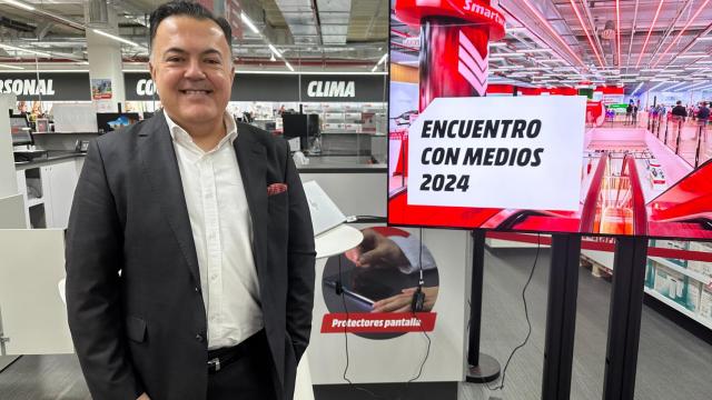 Faruk Kocabas, CEO de MediaMarkt España, presentando los resultados de la compañía