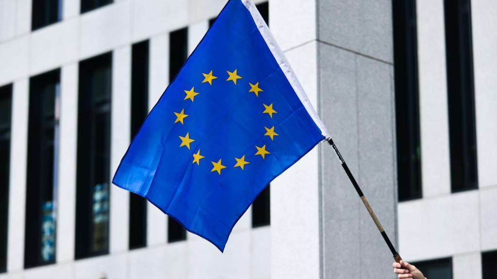 En Europa en 2023 el 14% de las ventas de coches nuevos fueron de eléctricos puros.