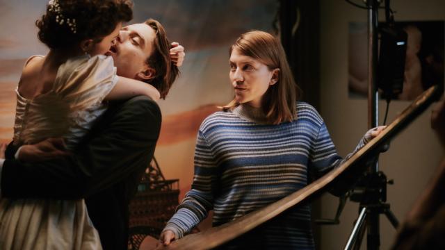 Charlotte De Bruyne (derecha) es Eva en 'El deshielo'