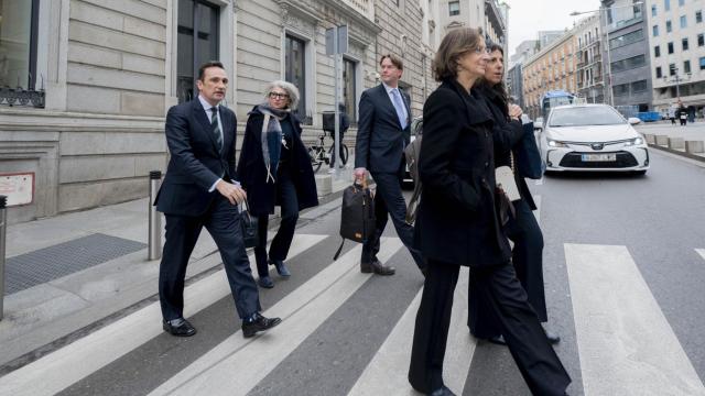 La jurista Regina Kiener, el vicepresidente de la Comisión de Venecia, Martin Kujier, la exministra de Justicia italiana, Marta Cartabia, y la jurista Simona Granata-Menghin, este jueves en su visita al Congreso.