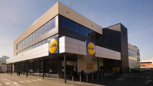 Fachada Lidl.