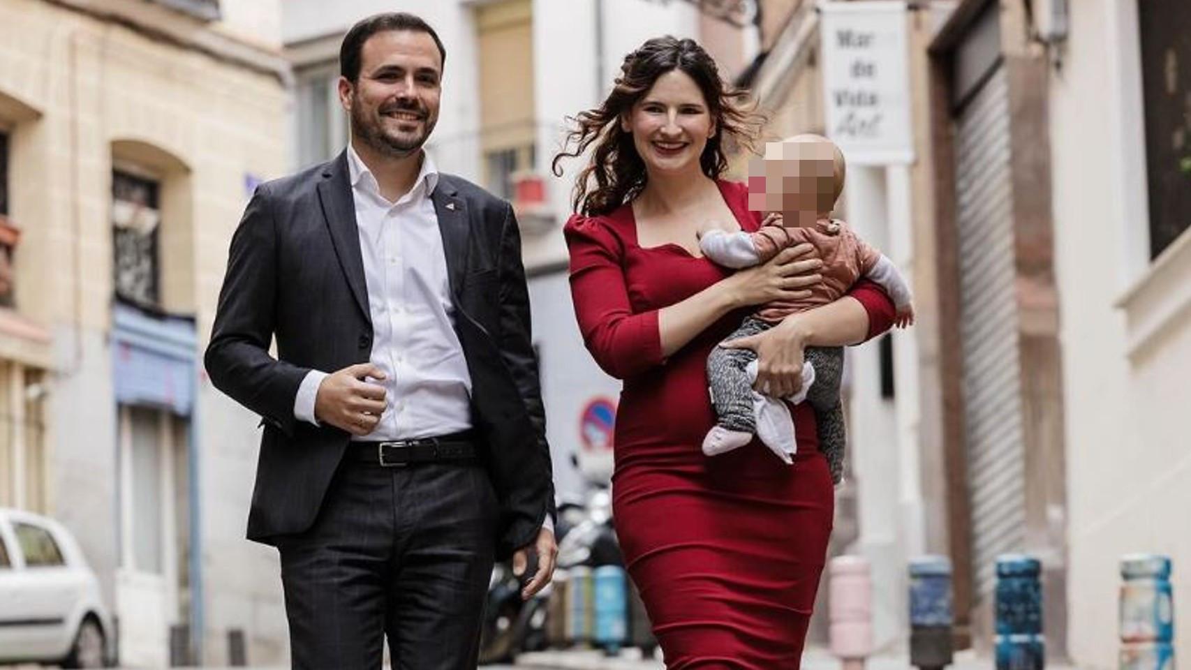 Alberto Garzón y Ana, su mujer.