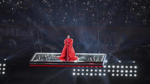 Rihanna, durante el Halftime Show de la Super Bowl 2023
